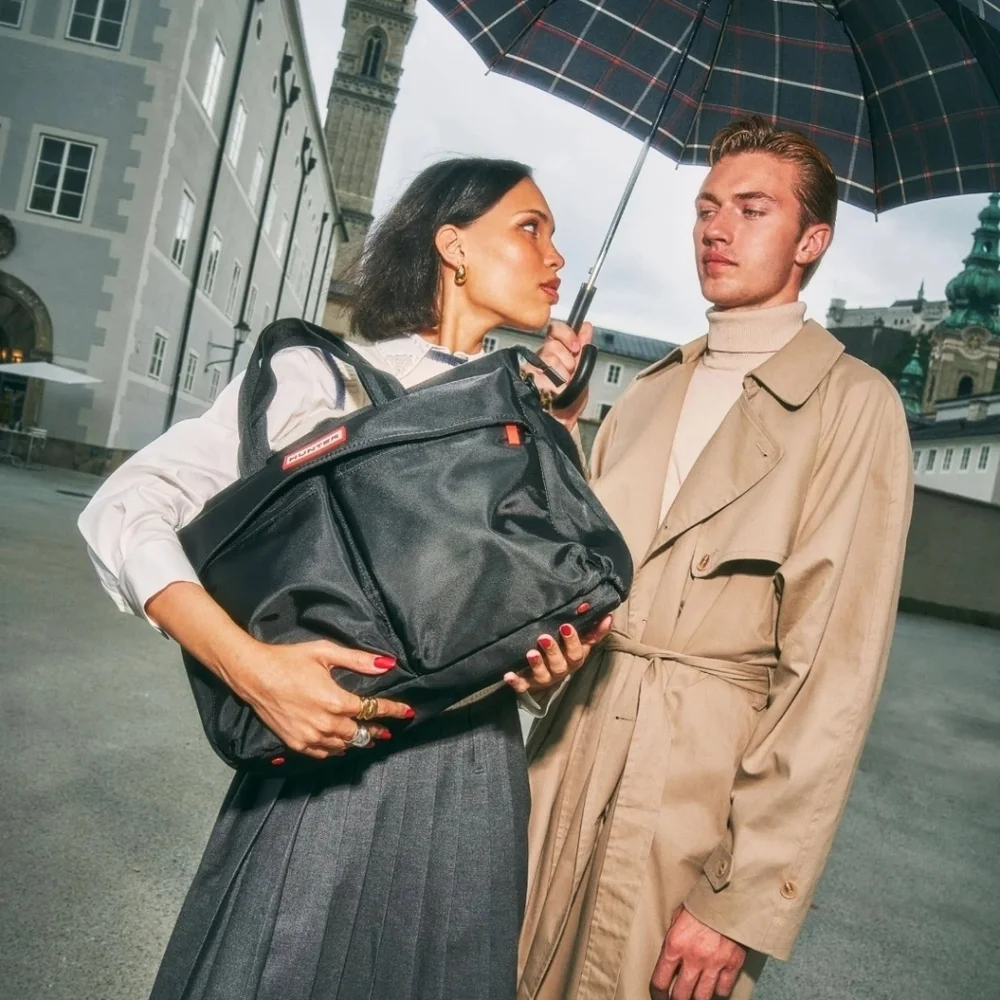 🖤🔹️Hunter🔹️ Black 12in Transport   Textile Duffle Bag In Black Weekender - Picture 2 of 9
